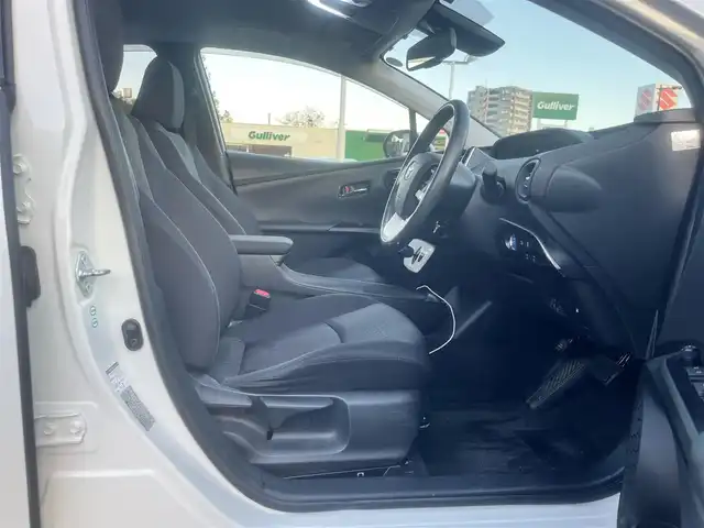 トヨタ プリウス Sセーフティプラス 島根県 2017(平29)年 7.2万km ホワイトパールクリスタルシャイン 純正アルパイン製９型メモリナビ　/フルセグＴＶ・ＤＶＤ再生・Ｂｌｕｅｔｏｏｔｈ接続　/バックカメラ　/ビルトインＥＴＣ　/モデリスタフルエアロ/ヘッドアップディプレイ/クルーズコントロール/衝突被害軽減ブレーキ　/レーンキープアシスト/前後コーナーセンサー/横滑り防止装置　/純正LEDヘッドライト/アイドリングストップ/スマートキー/プッシュスタート/社外15インチアルミホイール/純正フロアマット