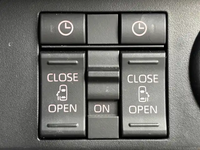 トヨタ ルーミー カスタムG 福岡県 2021(令3)年 3.3万km レーザーブルークリスタルシャイン 純正ナビ／フルセグＴＶ　/バックカメラ　/ビルトインＥＴＣ　/前後ドラレコ　/レーダークルコン　/コーナーセンサー　/衝突被害軽減　/横滑り防止装置　/アイドリングストップ　/両側電動スライドドア　/純正１４インチＡＷ