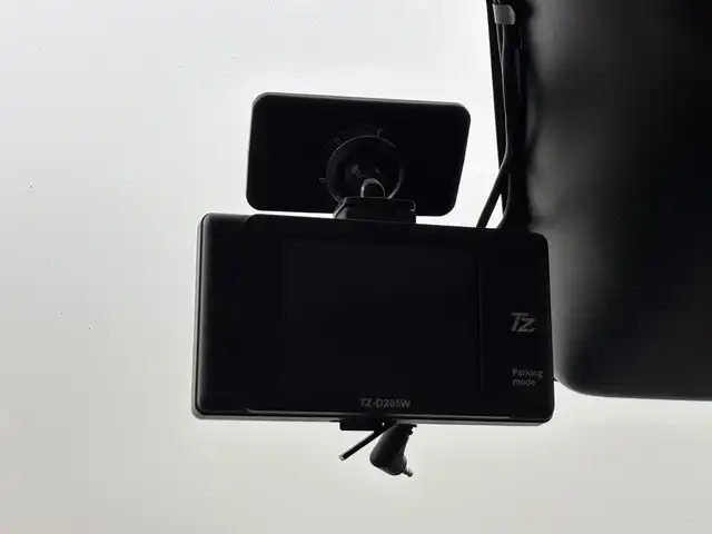 トヨタ ルーミー カスタムG 福岡県 2021(令3)年 3.3万km レーザーブルークリスタルシャイン 純正ナビ／フルセグＴＶ　/バックカメラ　/ビルトインＥＴＣ　/前後ドラレコ　/レーダークルコン　/コーナーセンサー　/衝突被害軽減　/横滑り防止装置　/アイドリングストップ　/両側電動スライドドア　/純正１４インチＡＷ