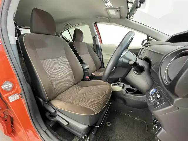 トヨタ アクア G 滋賀県 2012(平24)年 12.6万km シトラスオレンジマイカメタリック 純正HDDナビ/【Bluetooth/SD/HDD/フルセグ】/バックカメラ/シートヒーター/テレビキャンセラー/純正LEDライト/ETC