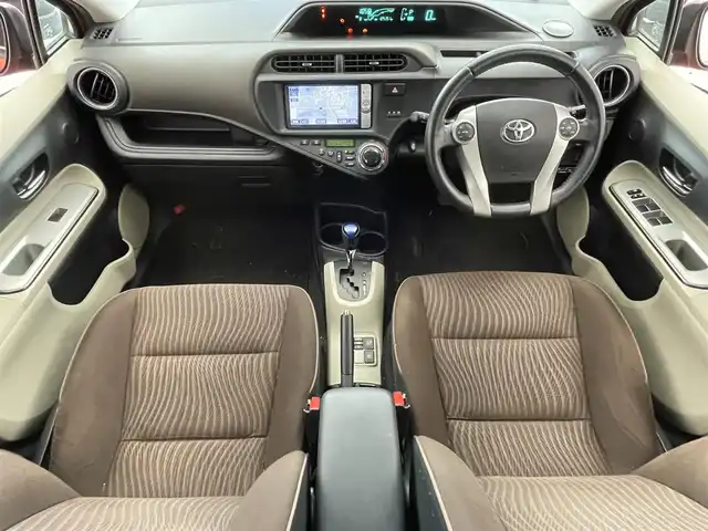 トヨタ アクア G 滋賀県 2012(平24)年 12.6万km シトラスオレンジマイカメタリック 純正HDDナビ/【Bluetooth/SD/HDD/フルセグ】/バックカメラ/シートヒーター/テレビキャンセラー/純正LEDライト/ETC