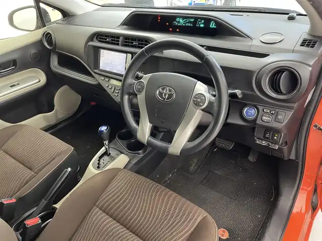 トヨタ アクア G 滋賀県 2012(平24)年 12.6万km シトラスオレンジマイカメタリック 純正HDDナビ/【Bluetooth/SD/HDD/フルセグ】/バックカメラ/シートヒーター/テレビキャンセラー/純正LEDライト/ETC