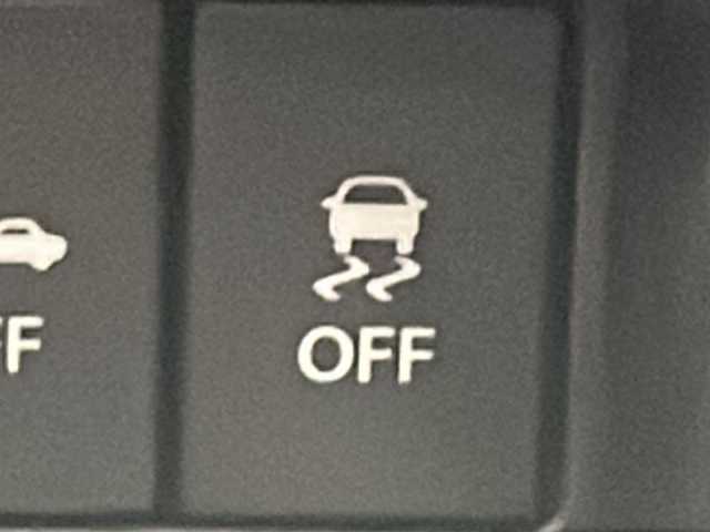 スズキ スペーシア ギア HYBRID XZ 道北・旭川 2021(令3)年 2.9万km オフブルーメタリック/ガンメタリック2トーンルーフ /4WD//禁煙車//純正ナビ/BT/CD/DVD/USB/SD/フルセグ//アイドリングストップ//クリアランスソナー//ACC//PCBS//前方衝突軽減ブレーキ//誤発進抑制機能//車線逸脱警報//ふらつき警報//先行車発進お知らせ//革巻きステアリング//ステアリングスイッチ//前席シートヒーター//両側パワースライドドア//オートライト//オートマチックハイビーム//LEDヘッドライト//フォグランプ//全方位カメラ//ドライブレコーダー//HUD//サーキュレーター//ドアバイザー//サンシェード//純正AW夏タイヤ積み込み//純正エンジンスターター//純正フロアマット//ルーフレール//取扱説明書//保証書