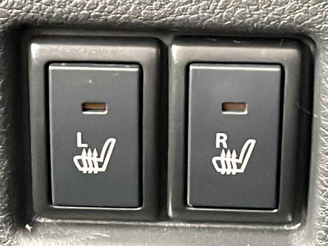 スズキ スペーシア ギア HYBRID XZ 道北・旭川 2021(令3)年 2.9万km オフブルーメタリック/ガンメタリック2トーンルーフ /4WD//禁煙車//純正ナビ/BT/CD/DVD/USB/SD/フルセグ//アイドリングストップ//クリアランスソナー//ACC//PCBS//前方衝突軽減ブレーキ//誤発進抑制機能//車線逸脱警報//ふらつき警報//先行車発進お知らせ//革巻きステアリング//ステアリングスイッチ//前席シートヒーター//両側パワースライドドア//オートライト//オートマチックハイビーム//LEDヘッドライト//フォグランプ//全方位カメラ//ドライブレコーダー//HUD//サーキュレーター//ドアバイザー//サンシェード//純正AW夏タイヤ積み込み//純正エンジンスターター//純正フロアマット//ルーフレール//取扱説明書//保証書