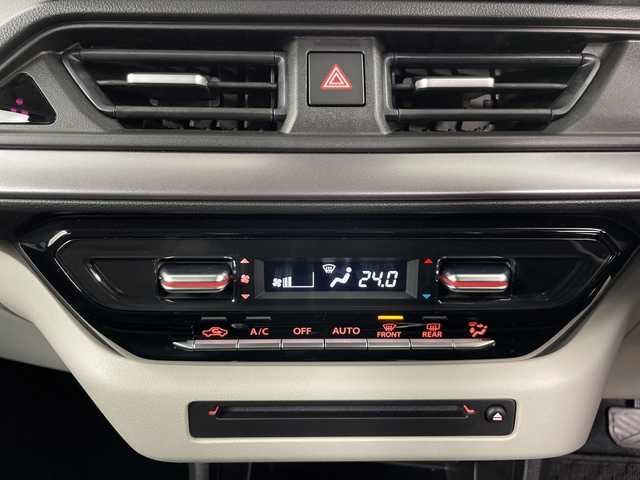 スズキ スイフト HYBRID MZ 道央・札幌 2023(令5)年 0.4万km キャラバンアイボリーパールM / シルバー2トーン ・４ＷＤ　/スズキセーフティサポート/・デュアルセンサーブレーキサポート２　/・ブラインドスポットモニター/・ドライバーモニタリングシステム/・アダプティブクルーズコントロール/・純正9インチメモリーナビゲーション/・CD/DVD/BT/フルセグTV/・スズキコネクト　/・バックカメラ/全方位カメラ　/・オートクルーズコントロール　/・シートヒーター＆リヤヒーターダクト/・マニュアルモード付パドルシフト/・アダプティブハイビームシステム/・オートライト/ＬＥＤライト/プレミアムUV＆IRカットガラス