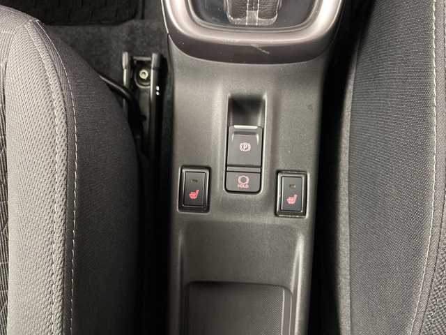 スズキ スイフト HYBRID MZ 道央・札幌 2023(令5)年 0.4万km キャラバンアイボリーパールM / シルバー2トーン ・４ＷＤ　/スズキセーフティサポート/・デュアルセンサーブレーキサポート２　/・ブラインドスポットモニター/・ドライバーモニタリングシステム/・アダプティブクルーズコントロール/・純正9インチメモリーナビゲーション/・CD/DVD/BT/フルセグTV/・スズキコネクト　/・バックカメラ/全方位カメラ　/・オートクルーズコントロール　/・シートヒーター＆リヤヒーターダクト/・マニュアルモード付パドルシフト/・アダプティブハイビームシステム/・オートライト/ＬＥＤライト/プレミアムUV＆IRカットガラス