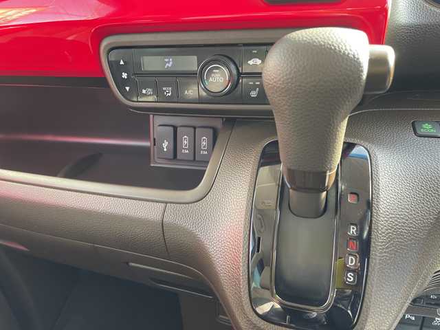 ホンダ Ｎ ＢＯＸ L 石川県 2021(令3)年 5.3万km パール 純正ナビ　フルセグＴＶ　バックカメラ　ＬＥＤヘッドライト　ＥＴＣ　ドラレコ　パワースライド　シートヒーター　ホンダセンシング　レーダークルーズ　オートエアコン　オートライト　保証書