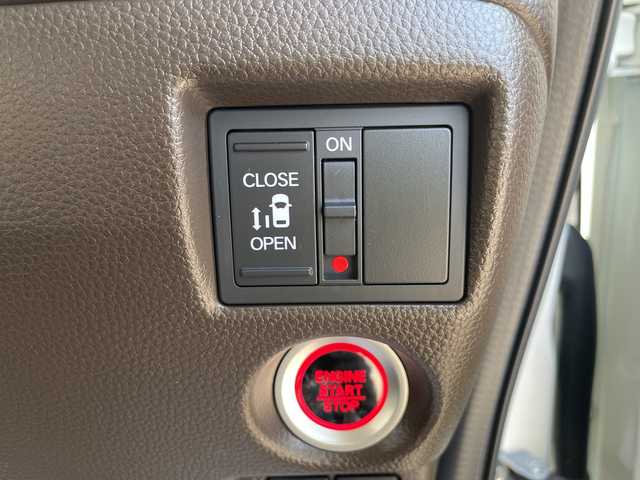 ホンダ Ｎ ＢＯＸ L 石川県 2021(令3)年 5.3万km パール 純正ナビ　フルセグＴＶ　バックカメラ　ＬＥＤヘッドライト　ＥＴＣ　ドラレコ　パワースライド　シートヒーター　ホンダセンシング　レーダークルーズ　オートエアコン　オートライト　保証書