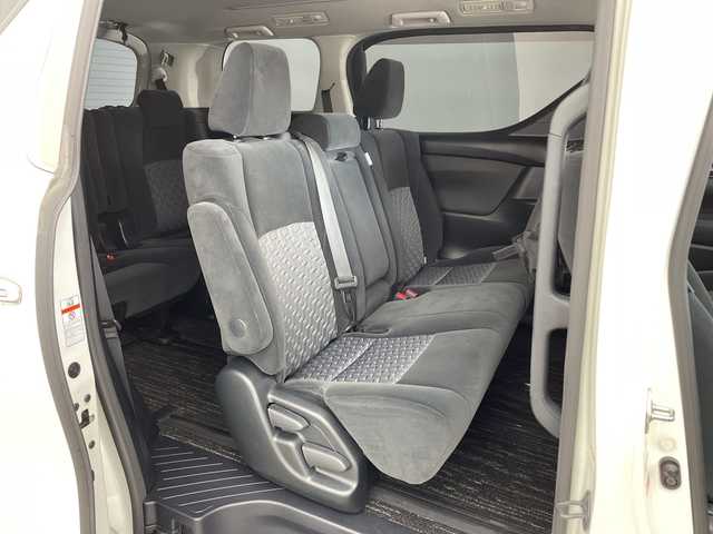 トヨタ ヴェルファイア Z 兵庫県 2015(平27)年 6.9万km ホワイトパールクリスタルシャイン ・純正9インチナビ（CD/DVD/SD/TV/BT)/・純正フリップダウンモニター/・バックカメラ/・ビルトインETC/・純正前方ドライブレコーダー/・両側パワースライドドア/・オートライト/・LEDライト/・社外20インチアルミホイール/・純正アルミホイール4本積み込み/・スマートキー/・プッシュスタート