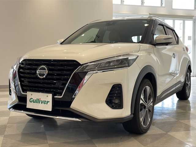 日産 キックス X ツートーンインテリアED 福井県 2020(令2)年 7.4万km ブリリアントホワイトパール 純正9インチナビ/フルセグTV/アラウンドビューモニター/セーフティアシスト/プロパイロット/ビルトインETC/ドライブレコーダー/レザーシート/シートヒーター/革巻きステアリング/ステアリングヒーター/インテリジェントルームミラー/オートライト/LEDヘッドライト/純正AW/純正フロアマット/プッシュスタート/スマートキー/ステアリングスイッチ/フォグランプ