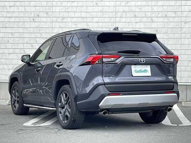トヨタ ＲＡＶ４ ハイブリッド アドベンチャー 山形県 2023(令5)年 3万km グレーメタリック 禁煙車/ムーンルーフ/レザーシート/Toyota Safety Sense/・プリクラッシュセーフティ/・レーントレーシングアシスト/・レーダークルーズコントロール/・ロードサインアシスト/・発進遅れ告知機能/・プロアクティブドライビングアシスト/・オートマチックハイビーム/モデリスタサイドステップ/ブラインドスポットモニター/純正ナビ(BT.USB.HDMI.MiraCast)/パノラミックビューモニター/ETC2.0/シートヒーター/エアシート/パワーシート/ステアリングヒーター/電動パーキングブレーキ/オートホールド/LEDヘッドライト/プッシュスタート/スマートキー