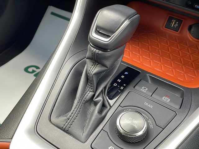 トヨタ ＲＡＶ４ ハイブリッド アドベンチャー 山形県 2023(令5)年 3万km グレーメタリック 禁煙車/ムーンルーフ/レザーシート/Toyota Safety Sense/・プリクラッシュセーフティ/・レーントレーシングアシスト/・レーダークルーズコントロール/・ロードサインアシスト/・発進遅れ告知機能/・プロアクティブドライビングアシスト/・オートマチックハイビーム/モデリスタサイドステップ/ブラインドスポットモニター/純正ナビ(BT.USB.HDMI.MiraCast)/パノラミックビューモニター/ETC2.0/シートヒーター/エアシート/パワーシート/ステアリングヒーター/電動パーキングブレーキ/オートホールド/LEDヘッドライト/プッシュスタート/スマートキー