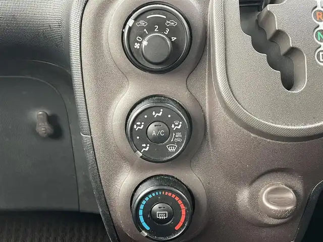 トヨタ ポルテ X 滋賀県 2012(平24)年 10.9万km スーパーレッドⅤ 純正ナビ/・Bluetooth/・フルセグ/・バックカメラ/片側パワースライドドア/電動格納ミラー/フォグライト/純正フロアマット/EBD（電子制動力配分装置）