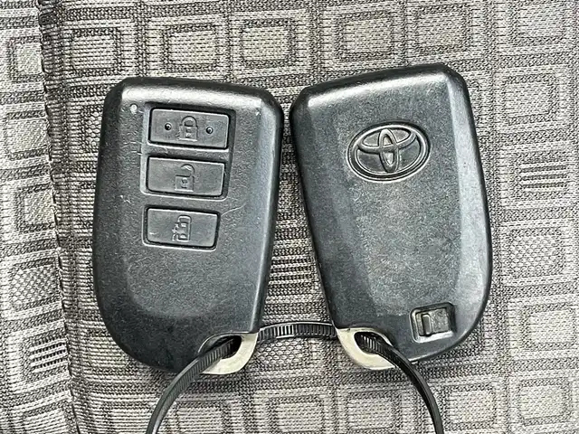 トヨタ ポルテ X 滋賀県 2012(平24)年 10.9万km スーパーレッドⅤ 純正ナビ/・Bluetooth/・フルセグ/・バックカメラ/片側パワースライドドア/電動格納ミラー/フォグライト/純正フロアマット/EBD（電子制動力配分装置）