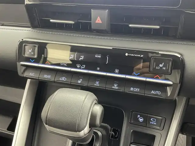 トヨタ ヴォクシー S－Z 茨城県 2022(令4)年 1.6万km アティチュードブラックマイカ 純正10.5型DA/ナビキット/全方位カメラ/フルセグ/アドバンストパーク/モデリスタエアロ/快適利便パッケージ/ユニバーサルステップ/衝突被害軽減ブレーキ/車線逸脱抑制装置/レーダークルーズコントロール/BSM/オートマチックハイビーム/クリアランスソナー/両側電動スライドドア/ETC2.0/ドラレコ/シートヒーター/純正18インチAW/3眼LEDヘッドライト/スマートキー