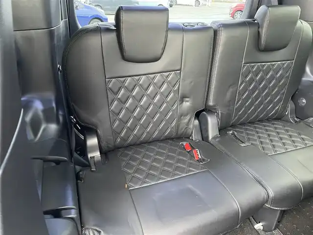 トヨタ ヴォクシー ZS 煌Ⅱ 愛知県 2019(令1)年 2万km ホワイトパールクリスタルシャイン ・純正SDメモリーナビ/・バックカメラ/・フルセグTV/・CD/DVD再生/・ETC（新セキュリティ対応）/・Bluetooth/USB/IWCH接続/・3列シート/・両側パワースライドドア/・社外製フロアマット/・ウォークスルー（1列目）/・純正16インチアルミホイール/・LEDヘッドライト/・オートマチックハイビーム/・コーナーセンサー（後方）/・横滑り防止装置/・衝突軽減ブレーキ/・レーンキープアシスト/・ドライブレコーダー（前）/・充電用USBポート（2個）/・クルーズコントロール/・MTモード付きAT/・全席オートエアコン/・カロッツェリアスピーカー/・モデリスタ シグネチャーイルミブレード