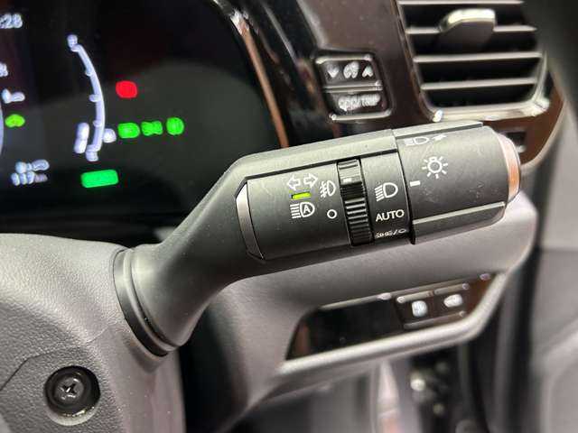 レクサス ＮＸ 350h Fスポーツ 千葉県 2022(令4)年 2.7万km ソニッククロム マークレビンソンサウンド　/パノラマルーフ　/赤黒革シート　/オレンジキャリパー　/ＡＣＣ　/ナビ　/ＴＶ　/３６０°シートＨ　/ベンチレーション　/３眼ＬＥＤライト　/ＨＵＤ　/おくだけ充電　/デジタルインナーミラー