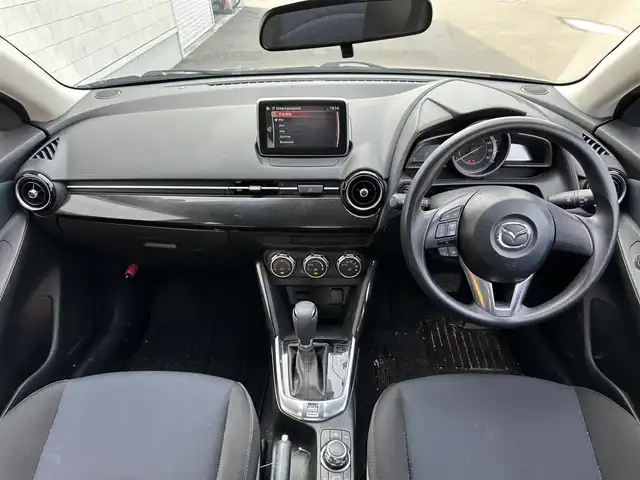 マツダ デミオ 13S 道北・旭川 2015(平27)年 7.2万km ディープクリスタルブルーマイカ (株)IDOMが運営する【じしゃロン旭川店】の自社ローン専用車両になります。こちらは現金またはオートローンご利用時の価格です。自社ローンご希望の方は別途その旨お申付け下さい/　/・純正ナビ(BT)/・レーダーブレーキ/・プッシュスタート/・スマートキー2個/・積込サマータイヤ SW185/65R15/・取扱説明書