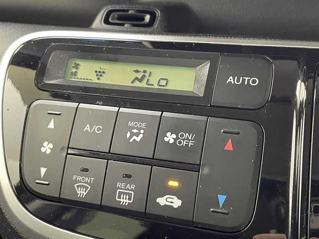 ホンダ Ｎ ＢＯＸ G Lパッケージ 群馬県 2016(平28)年 5万km スマートブラック フリップダウンモニター　社外７インチナビ　両側パワースライドドア　ベンチシート　ステアリングリモコン　横滑り防止装置　ＥＴＣ　スマートキー　スペアキー　ダブルエアバッグ　ＡＢＳ　盗難防止装置　禁煙車