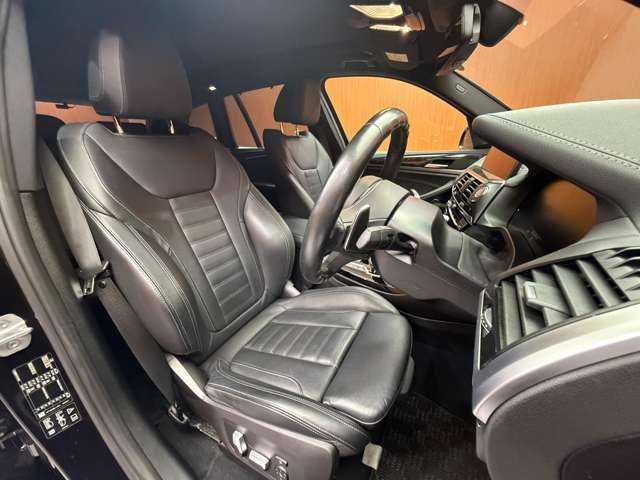 ＢＭＷ Ｘ３ M40d 千葉県 2019(令1)年 4.5万km サファイアブラックP パノラマＳＲ　/ハイラインＰＫＧ　/ｈ／ｋサウンド/純正ナビ　/３６０°カメラ　/ＡＣＣ　/ＨＵＤ　/黒革　/シートヒーター　/パワーシート　/アンビエントライト　/ＬＥＤヘッドライト　/オートライト　/電動リアゲート