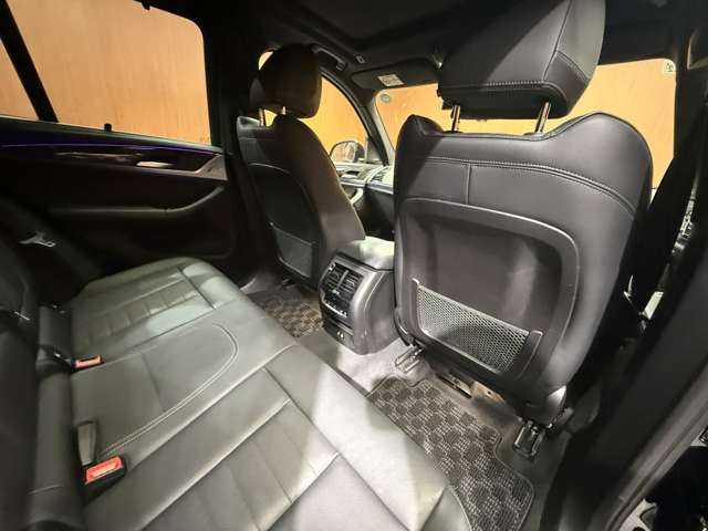 ＢＭＷ Ｘ３ M40d 千葉県 2019(令1)年 4.5万km サファイアブラックP パノラマＳＲ　/ハイラインＰＫＧ　/ｈ／ｋサウンド/純正ナビ　/３６０°カメラ　/ＡＣＣ　/ＨＵＤ　/黒革　/シートヒーター　/パワーシート　/アンビエントライト　/ＬＥＤヘッドライト　/オートライト　/電動リアゲート