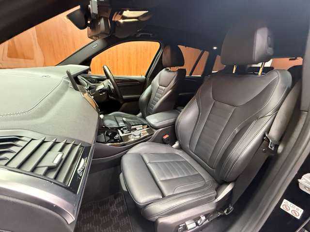 ＢＭＷ Ｘ３ M40d 千葉県 2019(令1)年 4.5万km サファイアブラックP パノラマＳＲ　/ハイラインＰＫＧ　/ｈ／ｋサウンド/純正ナビ　/３６０°カメラ　/ＡＣＣ　/ＨＵＤ　/黒革　/シートヒーター　/パワーシート　/アンビエントライト　/ＬＥＤヘッドライト　/オートライト　/電動リアゲート