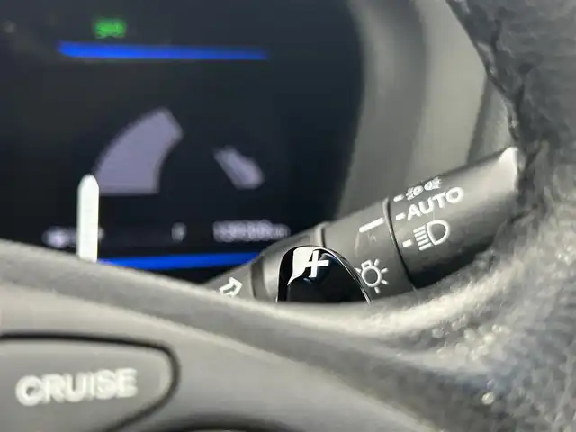 ホンダ ヴェゼル ハイブリッド X 千葉県 2014(平26)年 14万km アラバスターシルバーメタリック 純正メモリーナビ/・Bluetooth接続/・ワンセグTV/・CD/DVD再生/バックカメラ/スマートキー/クルーズコントロール/シートヒーター/フォグランプ