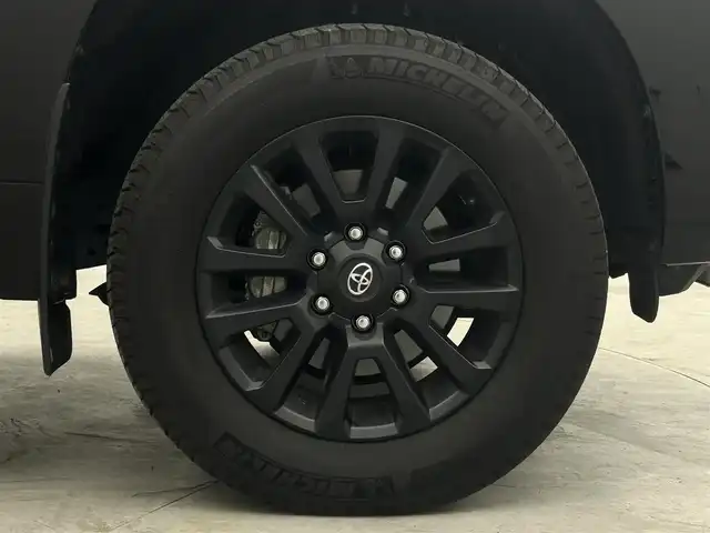トヨタ ランドクルーザー プラド TX Lパッケージ マットブラED 埼玉県 2022(令4)年 2.8万km ブラック 特別仕様車【マットブラックエディション】　サンルーフ　ベージュレザーシート　パワーシート　　シートベンチレーション　電動格納サードシート　純正MOPディスプレイオーディオ　バックカメラ　全周囲モニター　衝突軽減　レーダークルーズ　ビルトインＥＴＣ2.0 LEDヘッドライト　フォグランプ  オートライト  AHB LDA