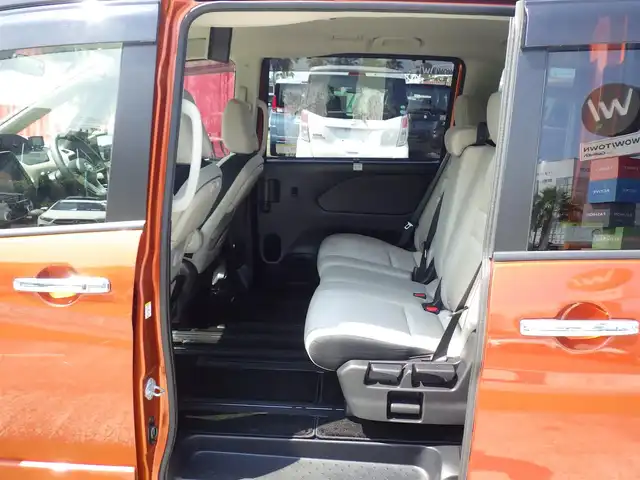 日産 セレナ ハイウェイスター V 千葉県 2020(令2)年 4万km サンライズオレンジ/ダイヤモンドブラック 195/60R16/エマージェンシーブレーキ/プロパイロット/インテリジェントパーキングアシスト/インテリジェントクルーズコントロール/ハンズフリー両側パワースライドドア/純正SDナビ/地デジTV/【BD/DVD/CD再生機能　Bluetooth接続】/アラウンドビューモニター/ドライブレコーダー（DJ4-D）/フリップダウンモニター/革巻きステアリング/ステアリングスイッチ/ETC（2.0）/LEDヘッドライト/ウインカーミラー/コーナーセンサー/純正16インチアルミホイル/サイド/カーテンエアバッグ/インテリジェントキー