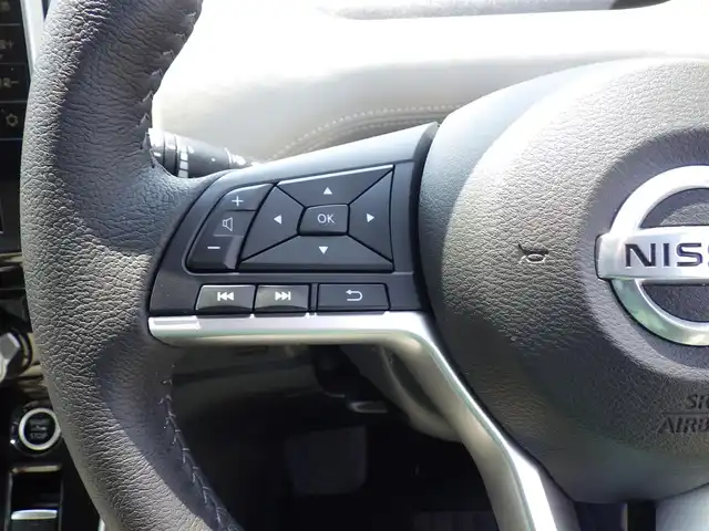 日産 セレナ ハイウェイスター V 千葉県 2020(令2)年 4万km サンライズオレンジ/ダイヤモンドブラック 195/60R16/エマージェンシーブレーキ/プロパイロット/インテリジェントパーキングアシスト/インテリジェントクルーズコントロール/ハンズフリー両側パワースライドドア/純正SDナビ/地デジTV/【BD/DVD/CD再生機能　Bluetooth接続】/アラウンドビューモニター/ドライブレコーダー（DJ4-D）/フリップダウンモニター/革巻きステアリング/ステアリングスイッチ/ETC（2.0）/LEDヘッドライト/ウインカーミラー/コーナーセンサー/純正16インチアルミホイル/サイド/カーテンエアバッグ/インテリジェントキー