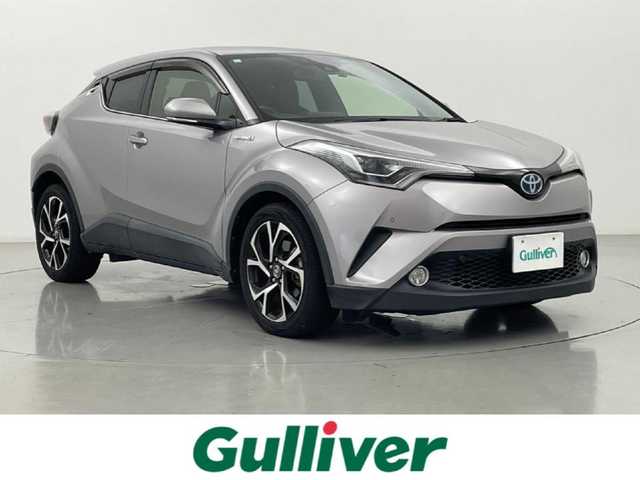 トヨタ Ｃ－ＨＲ G 熊本県 2017(平29)年 5.8万km メタルストリームM 社外メモリナビ/・CD/・DVD/・USB/・フルセグＴＶ/・Bluetooth/・AM/・FM/主要装備/・衝突軽減/・レーンキープ/・追従クルコン/・コーナーセンサー前後/・バックカメラ/・ビルトインETC/・ドラレコ前後/・シートヒーターD/N席/・ハーフレザーシート/・純正フロアマット/・純正アルミホイール/・LEDヘッドライト/・オートライト/・オートハイビーム/・フォグランプ/スマートキー/プッシュスタート
