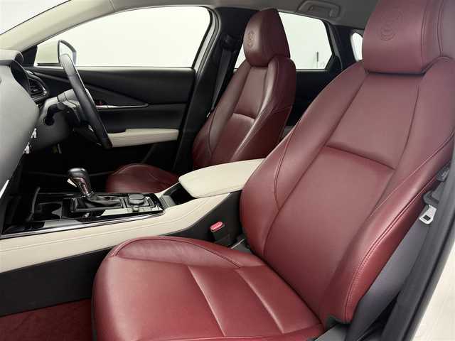 マツダ ＣＸ－３０ XD 100周年特別記念車 愛知県 2020(令2)年 3.8万km スノーフレイクホワイトパールマイカ 赤レザーシート/BOSEサウンドスピーカー/全方位カメラ/ETC/純正ナビ/　（Bluetooth/HDMI/CD）/i-ACTIIVESENSE/　・アドバンススマートシティブレーキサポート/　・AT誤発進抑制制御/　・リアパーキングセンサー/　・スマートシティブレーキサポート/　・車線逸脱警報システム/　・ブラインドスポットモニタリング＆リアクロストラフィックアラート/　・交通標識認識システム/　・ドライバー・アテンション・アラート/　・先進ライト/　・アダプティブクルーズコントロール/シートヒーター/ステアリングヒーター/パドルシフト/パワーバックドア/純正18インチAW/純正フロアマット