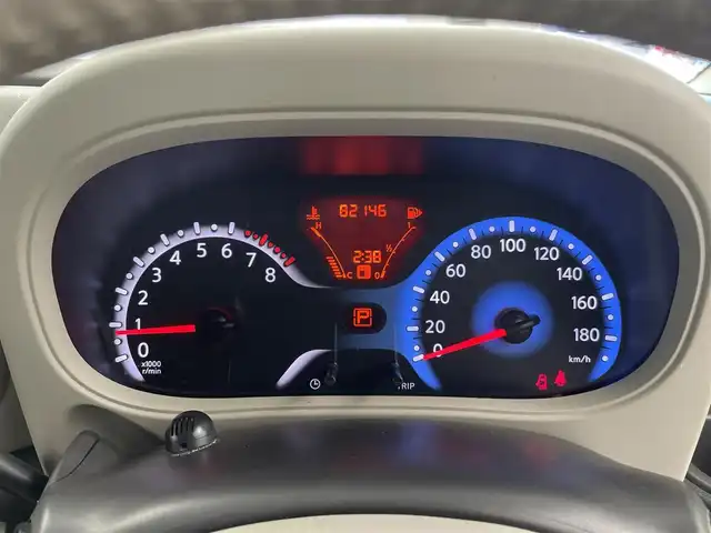 日産 キューブ 15X 群馬県 2016(平28)年 8.3万km ビターショコラ 純正７インチナビ　バックカメラ　ベンチシート　アイドリングストップ　スマートキー　スペアキー　横滑り防止装置　盗難防止装置　ドライブレコーダー　ダブルエアバッグ　純正フロアマット　オートエアコン　禁煙
