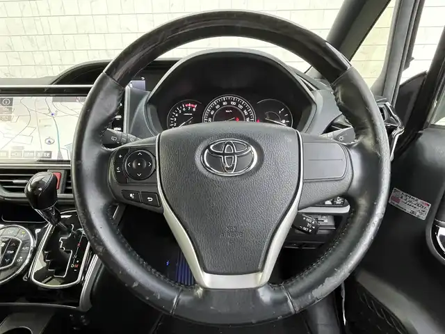 トヨタ エスクァイア Gi 宮崎県 2017(平29)年 6.1万km ボルドーマイカメタリック TRDエアロ/純正ナビ/(AM.FM.Bluetooth.DVD.CD.USB)/フルセグTV/バックカメラ/両側パワースライドドア/ETC/クルーズコントロール/前後ドライブレコーダー/フリップダウンモニター/シートヒーター/ステアリングスイッチ/オートライト/オートマチックハイビーム/電格ミラー/パワーウィンドウ/パワーステアリング