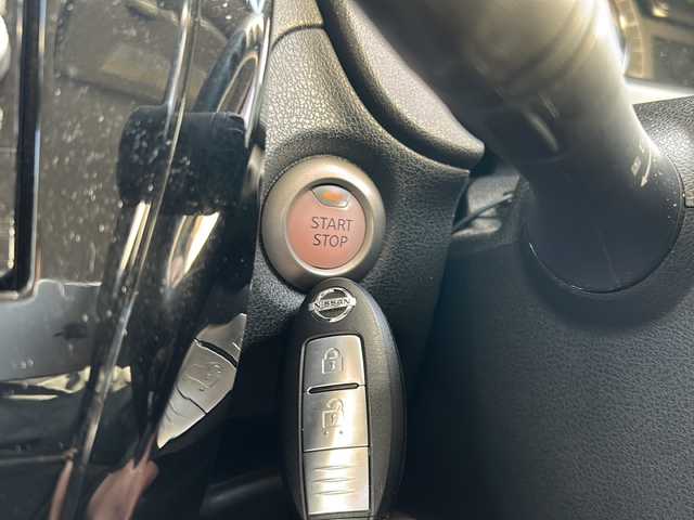 日産 ノート e－パワー X 道央・札幌 2017(平29)年 6.2万km スーパーブラック 純正ナビ（AM/FM/CD/DVD/SD/BT/フルセグTV）/ドライブレコーダー前後/ETC/バックカメラ/積み込み夏タイヤ/デジタルインナーミラー/オートエアコン/レーンアシスト/衝突軽減ブレーキ/横滑り防止装置/ドライブモードスイッチ/ISOFIX/オートライト/ステアリングスイッチ/電動格納ミラー/純正ドアバイザー/純正フロアマット