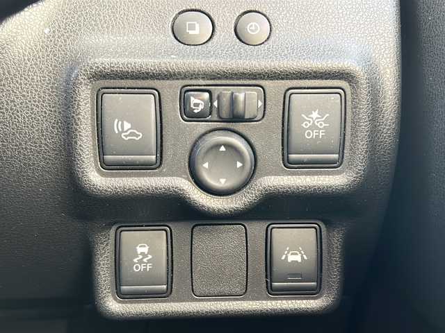 日産 ノート e－パワー X 道央・札幌 2017(平29)年 6.2万km スーパーブラック 純正ナビ（AM/FM/CD/DVD/SD/BT/フルセグTV）/ドライブレコーダー前後/ETC/バックカメラ/積み込み夏タイヤ/デジタルインナーミラー/オートエアコン/レーンアシスト/衝突軽減ブレーキ/横滑り防止装置/ドライブモードスイッチ/ISOFIX/オートライト/ステアリングスイッチ/電動格納ミラー/純正ドアバイザー/純正フロアマット