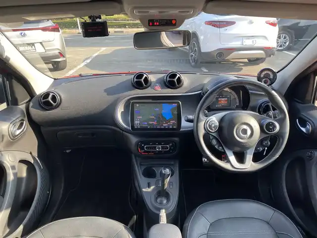 スマート ＭＣＣ スマート フォーフォー BRABUSスポーツ 福岡県 2018(平30)年 1.9万km 赤 ・ガラスルーフ/・クルーズコントロール/・社外ナビ/USB/BT/・バックカメラ/・黒革シート/シートヒーター/・前後ドライブレコーダー/・フルセグ/・ETC/・純正17AW/・ルーフスポイラー/・LEDライト
