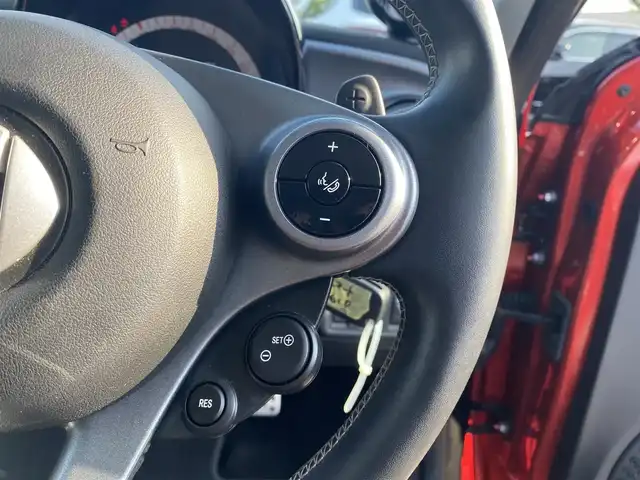 スマート ＭＣＣ スマート フォーフォー BRABUSスポーツ 福岡県 2018(平30)年 1.9万km 赤 ・ガラスルーフ/・クルーズコントロール/・社外ナビ/USB/BT/・バックカメラ/・黒革シート/シートヒーター/・前後ドライブレコーダー/・フルセグ/・ETC/・純正17AW/・ルーフスポイラー/・LEDライト