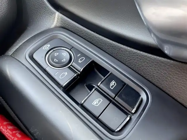 ポルシェ ７１８ボクスター 栃木県 2016(平28)年 2.8万km 黒 スポーツクロノパッケージ/20インチカレラSホイール/BOSEサウンド/ハーフレザーシート /ナビ/フルセグTV/バックカメラ/ETC/電動格納ミラー/カーボンエアロF/S/R/ウィング/2本出しテールパイプ/オートライト/ドライブレコーダー/パドルシフト