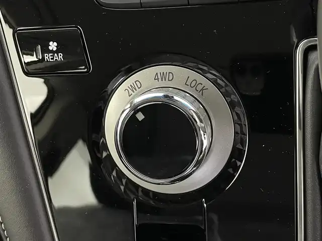 三菱 デリカＤ：５ シャモニー 宮城県 2025(令7)年 0.1千km グラファイトグレーメタリック/ブラックマイカ 登録済未使用車/オリジナルナビ取付パッケージ＋リアモニター取付パッケージ(25/300)　ステップレス　（7人）/登全周囲カメラ　/ハーフレザーシート/BSM /アダプティブクルーズコントロール /両側パワースライドドア /パワーバックドア /シートヒーター /衝突軽減ブレーキ　/車線逸脱抑制 /オートハイビーム /専用18AW