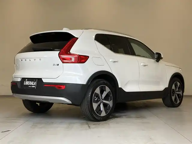 ボルボ ボルボ ＸＣ４０ 熊本県 2024(令6)年 0.4万km クリスタルホワイトP ワンオーナー/パノラマサンルーフ/ホワイトフルレザーシート/純正Googleナビ/AppleCarPlay/アンドロイドオート/ハーマンカードンサラウンドシステム/360°カメラ/コーナーセンサー
