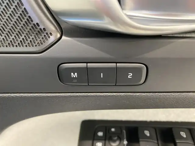 ボルボ ボルボ ＸＣ４０ 熊本県 2024(令6)年 0.4万km クリスタルホワイトP ワンオーナー/パノラマサンルーフ/ホワイトフルレザーシート/純正Googleナビ/AppleCarPlay/アンドロイドオート/ハーマンカードンサラウンドシステム/360°カメラ/コーナーセンサー