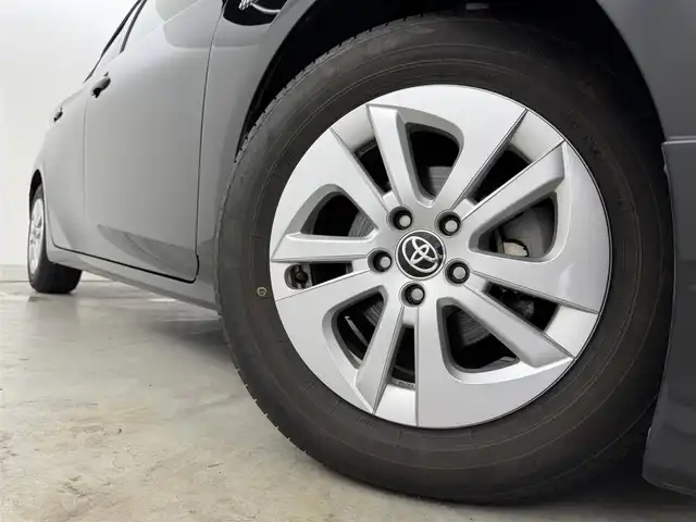 トヨタ プリウス Sセーフティプラス 福岡県 2018(平30)年 7.1万km アティチュードブラックマイカ モデリスタエアロ　/純正ナビ／フルセグＴＶ　/バックカメラ　/ビルトインＥＴＣ　/レーダークルコン　/コーナーセンサー　/衝突軽減ブレーキ　/レーンキープ　/ＰＫＳＢ　/パーキングアシスト　/純正１５インチＡＷ　/ＬＥＤ