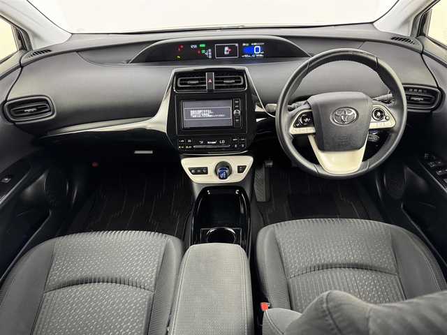 トヨタ プリウス Sセーフティプラス 福岡県 2018(平30)年 7.1万km アティチュードブラックマイカ モデリスタエアロ　/純正ナビ／フルセグＴＶ　/バックカメラ　/ビルトインＥＴＣ　/レーダークルコン　/コーナーセンサー　/衝突軽減ブレーキ　/レーンキープ　/ＰＫＳＢ　/パーキングアシスト　/純正１５インチＡＷ　/ＬＥＤ