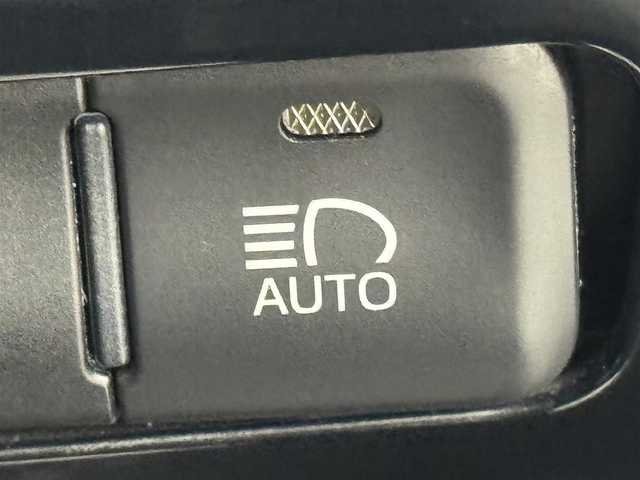 トヨタ プリウス Sセーフティプラス 福岡県 2018(平30)年 7.1万km アティチュードブラックマイカ モデリスタエアロ　/純正ナビ／フルセグＴＶ　/バックカメラ　/ビルトインＥＴＣ　/レーダークルコン　/コーナーセンサー　/衝突軽減ブレーキ　/レーンキープ　/ＰＫＳＢ　/パーキングアシスト　/純正１５インチＡＷ　/ＬＥＤ