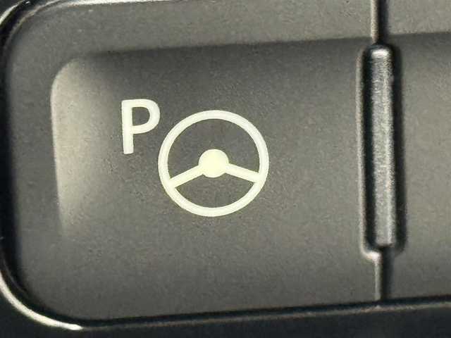 トヨタ プリウス Sセーフティプラス 福岡県 2018(平30)年 7.1万km アティチュードブラックマイカ モデリスタエアロ　/純正ナビ／フルセグＴＶ　/バックカメラ　/ビルトインＥＴＣ　/レーダークルコン　/コーナーセンサー　/衝突軽減ブレーキ　/レーンキープ　/ＰＫＳＢ　/パーキングアシスト　/純正１５インチＡＷ　/ＬＥＤ