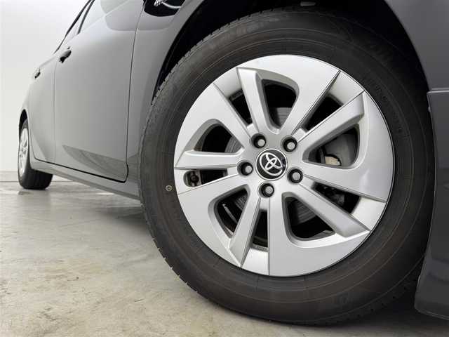 トヨタ プリウス Sセーフティプラス 福岡県 2018(平30)年 7.1万km アティチュードブラックマイカ モデリスタエアロ　/純正ナビ／フルセグＴＶ　/バックカメラ　/ビルトインＥＴＣ　/レーダークルコン　/コーナーセンサー　/衝突軽減ブレーキ　/レーンキープ　/ＰＫＳＢ　/パーキングアシスト　/純正１５インチＡＷ　/ＬＥＤ