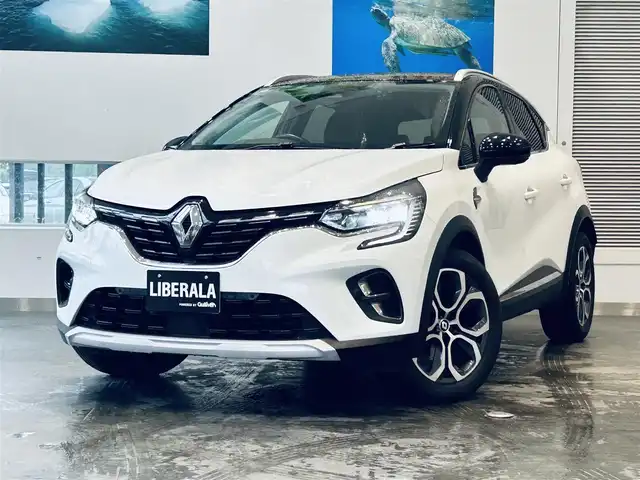 ルノー ルノー キャプチャー インテンス 大阪府 2022(令4)年 2.8万km パール 純正ディスプレイオーディオ/applecarplay/360°カメラ/ACC/純正18インチAW/LEDヘッドライト/ブラインドスポット/クリアランスソナー/ハーフレザー/シートヒーター/ステアリングヒーター/ルーフレール/パドルシフト/ETC/ドラレコ