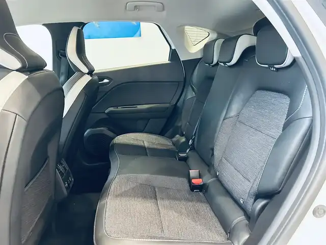 ルノー ルノー キャプチャー インテンス 大阪府 2022(令4)年 2.8万km パール 純正ディスプレイオーディオ/applecarplay/360°カメラ/ACC/純正18インチAW/LEDヘッドライト/ブラインドスポット/クリアランスソナー/ハーフレザー/シートヒーター/ステアリングヒーター/ルーフレール/パドルシフト/ETC/ドラレコ