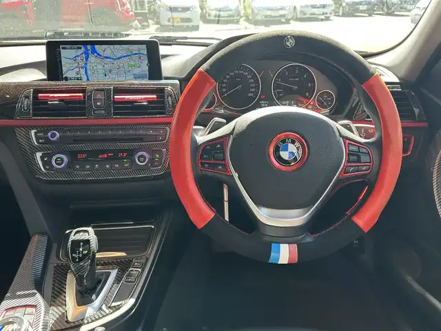 ＢＭＷ ３２０ｄ スポーツ 高知県 2015(平27)年 4.9万km アルピンホワイトⅢ コンフォートアクセス/純正HDDナビ/バックカメラ/アクティブクルーズコントロール/レザーシート/ヒートヒーター/前席パワーシート/ミラー型ETC/パドルシフト/インテリジェントセーフティ